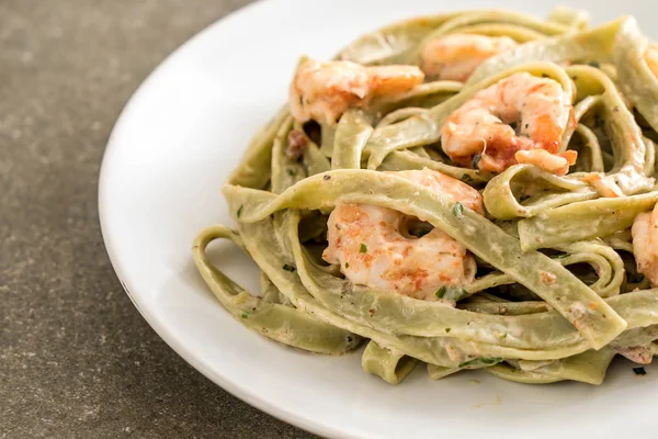 Karidesli ıspanak fettuccini makarna