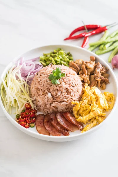 Pirinç ve karides ezmesi.