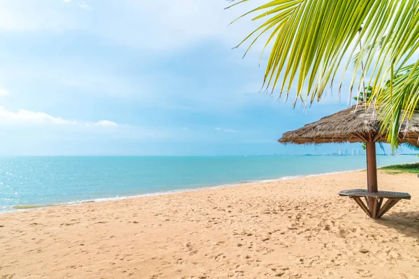 Sahilde güzel pavilion