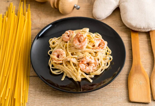 karides ile Fettuccini makarna