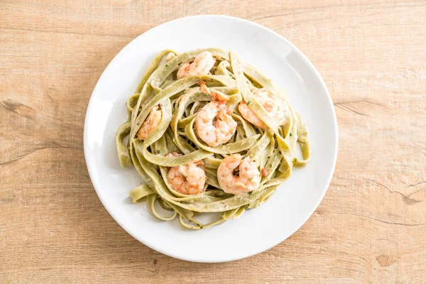 Karidesli ıspanak fettuccini makarna
