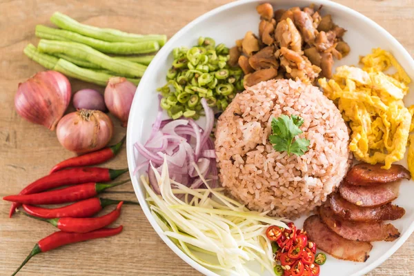 Pirinç ve karides ezmesi.