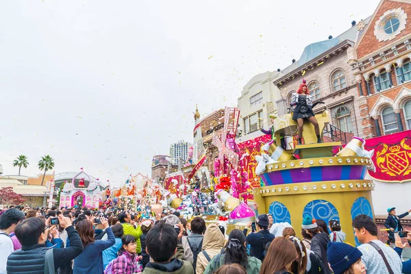 Osaka, Japonya - 21 Kasım 2016: Yeni festivale, yeniden doğmuş Parade, celeb