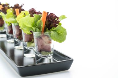 pastırma ile salata rulo