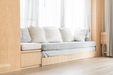 kanepe iç dekorasyon güzel yastık 