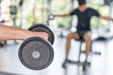 Yakın çekim el holding halter