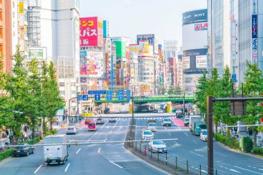 Tokyo, Japonya - 2016 Kasım 17: Shinjuku Tokyo'nın busine biridir