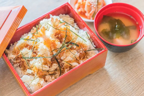 karides tempura kutusunu küme 