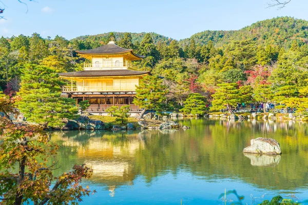 Bella architettura al Tempio Kinkakuji (Il Padiglione d'Oro ) — Foto Stock