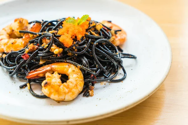 siyah spagetti karides