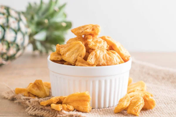 kurutulmuş ananas gevrek cipsi