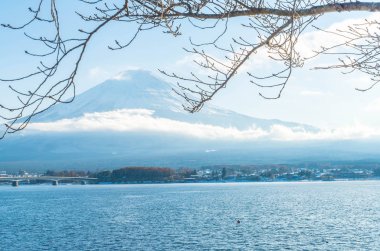 Dağ Fuji San Kawaguchiko Gölü.