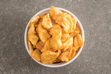 kurutulmuş ananas gevrek cipsi