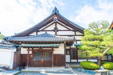 Güzel mimari Byodo içinde Kyoto tapınakta.