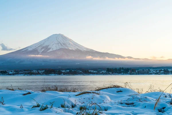 Berg Fuji San aan Kawaguchiko meer. — Stockfoto