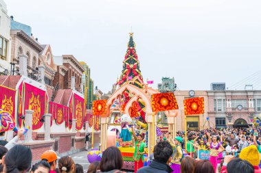 Osaka, Japonya - 21 Kasım 2016: Yeni festivale, yeniden doğmuş Parade, celeb