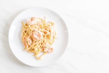 karides ile Fettuccini makarna