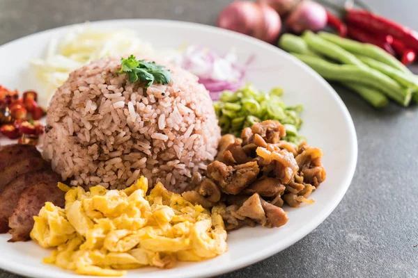 Pirinç ve karides ezmesi.