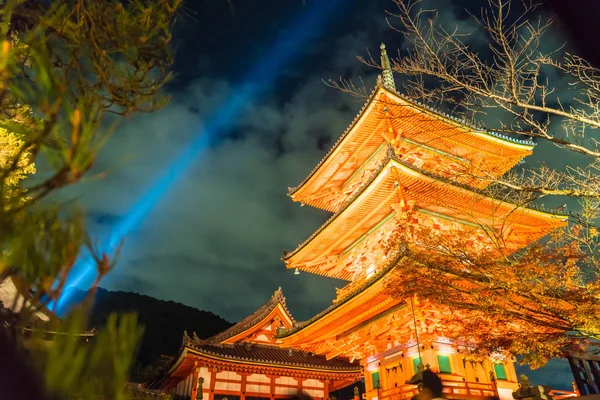 Bella architettura nel tempio Kiyomizu-dera Kyoto . — Foto Stock