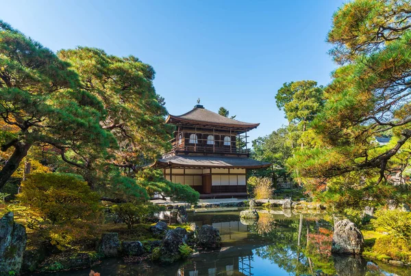 Gümüş Pavilion Ginkakuji Tapınağı'nda güzel mimari