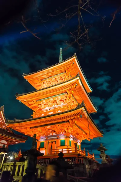 Hermosa arquitectura en Kiyomizu templo dera Kioto . — Foto de Stock