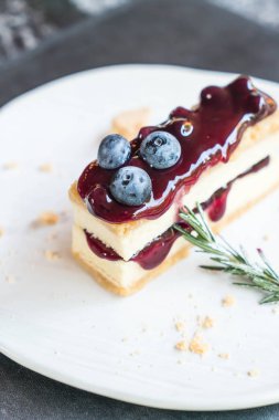 yaban mersini peynirli kek