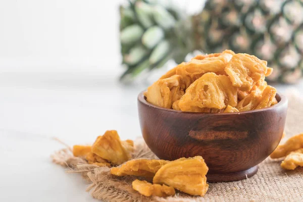 kurutulmuş ananas gevrek cipsi