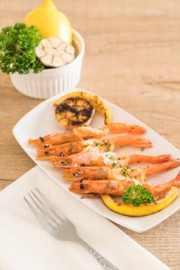 gebakken garnalen met knoflook 