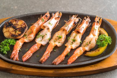 gebakken garnalen met knoflook 