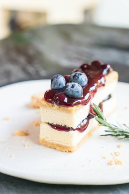 yaban mersini peynirli kek