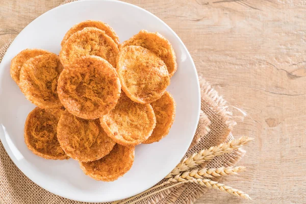 kurutulmuş rendelenmiş domuz etinin pirinç kraker