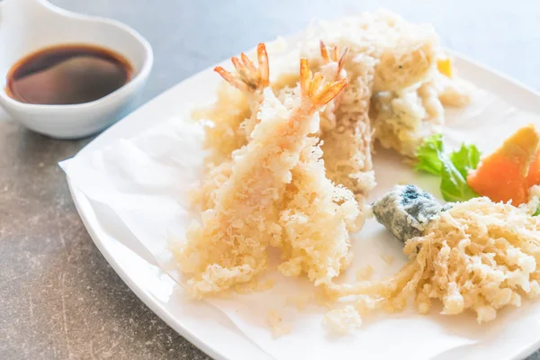 kızarmış karides (tempura)