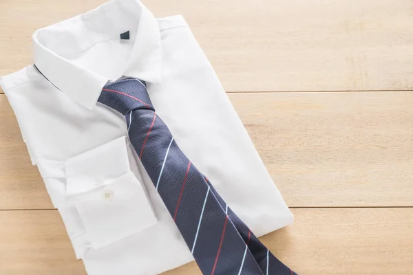 Camisa con corbata — Foto de Stock