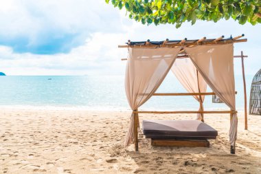 Sahilde güzel pavilion