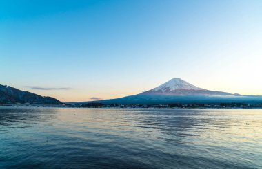 Dağ Fuji San Kawaguchiko Gölü.