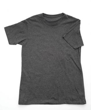 gömlek. beyaz üzerine katlanmış t-shirt 