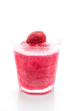 taze çilek smoothie 