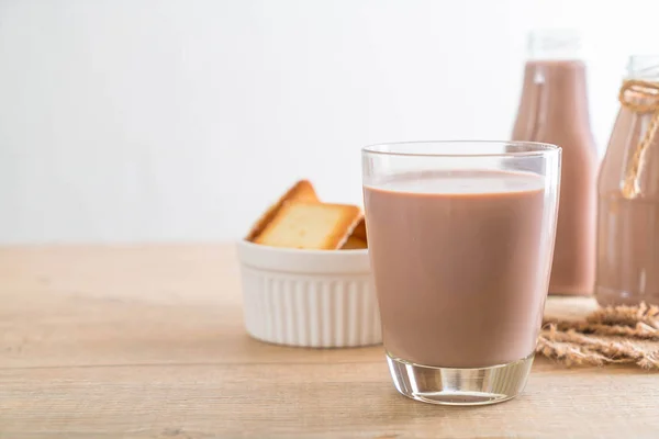 Verre de lait au chocolat — Photo