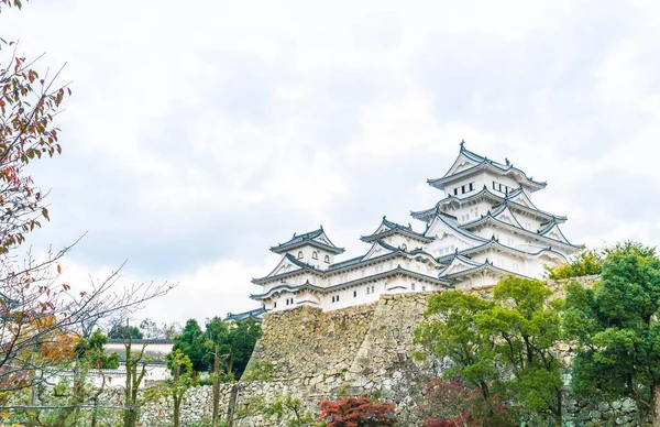Castello Himeji nella prefettura di Hyogo, Giappone, patrimonio mondiale dell'UNESCO — Foto Stock