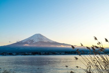 Dağ Fuji San Kawaguchiko Gölü.