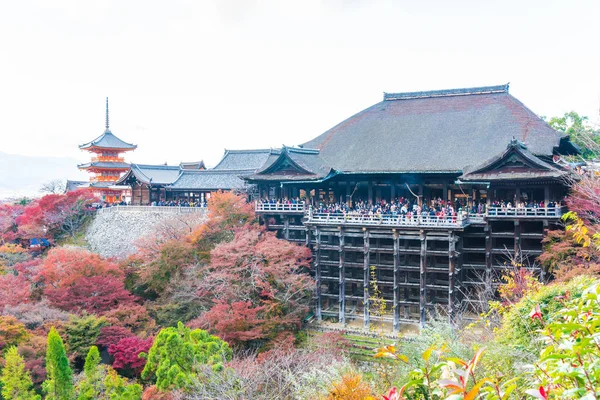 Kyoto, Sonbahar sezonu Kiyomizu veya Kiyomizu-dera Tapınağı.