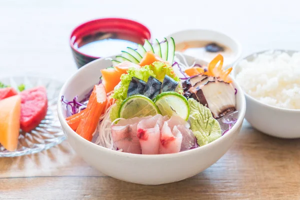 Karışık sashimi seti