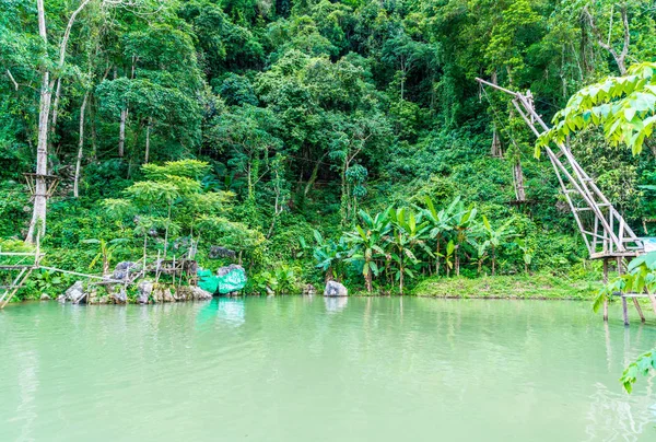 Lagoa Azul em vang vieng, laos