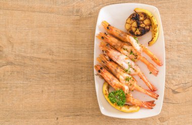 gebakken garnalen met knoflook 