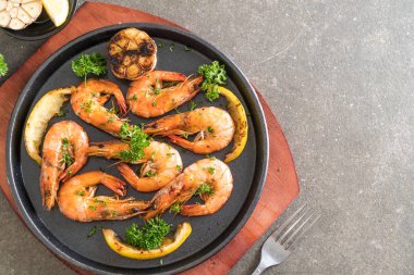 gebakken garnalen met knoflook 