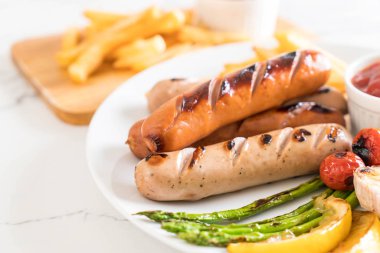 sebzeli ızgara sosis