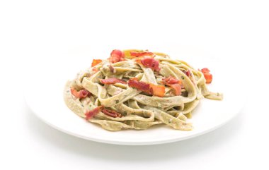 ıspanak fettuccini makarna pastırma ile