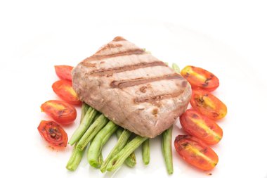 Tuna biftek salatası ile