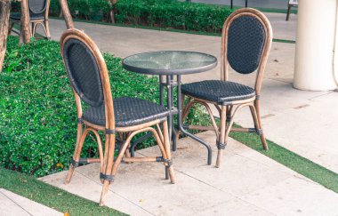 boş masa ve sandalye Cafe