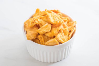 kurutulmuş ananas gevrek cipsi